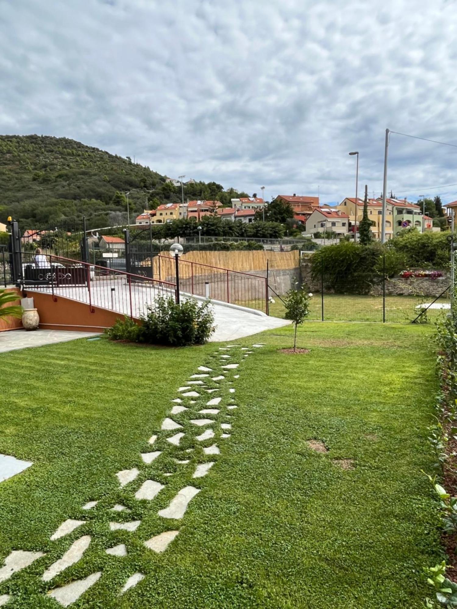 La Casa Del Gallo Pietra Ligure Dış mekan fotoğraf